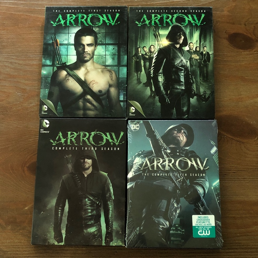 Arrow dvd Seasons 1,2,3 & 5
